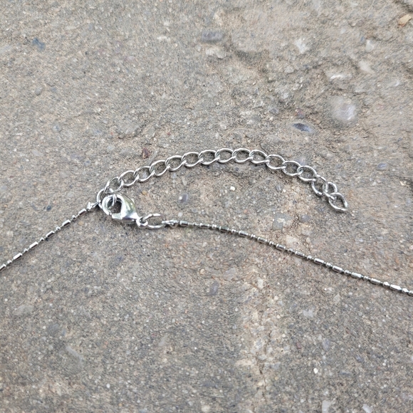 Silver Stone Flower & Leaves Necklace - Picture 3 of 4